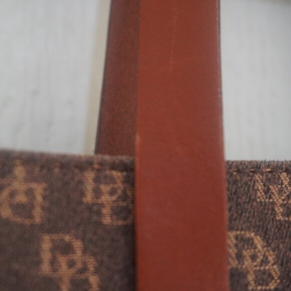 Classic Vintage Dooney & Bourke Monogram Tote - Excellent Condition! - Picture 16 of 16